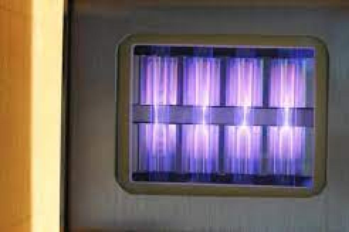 UV light source