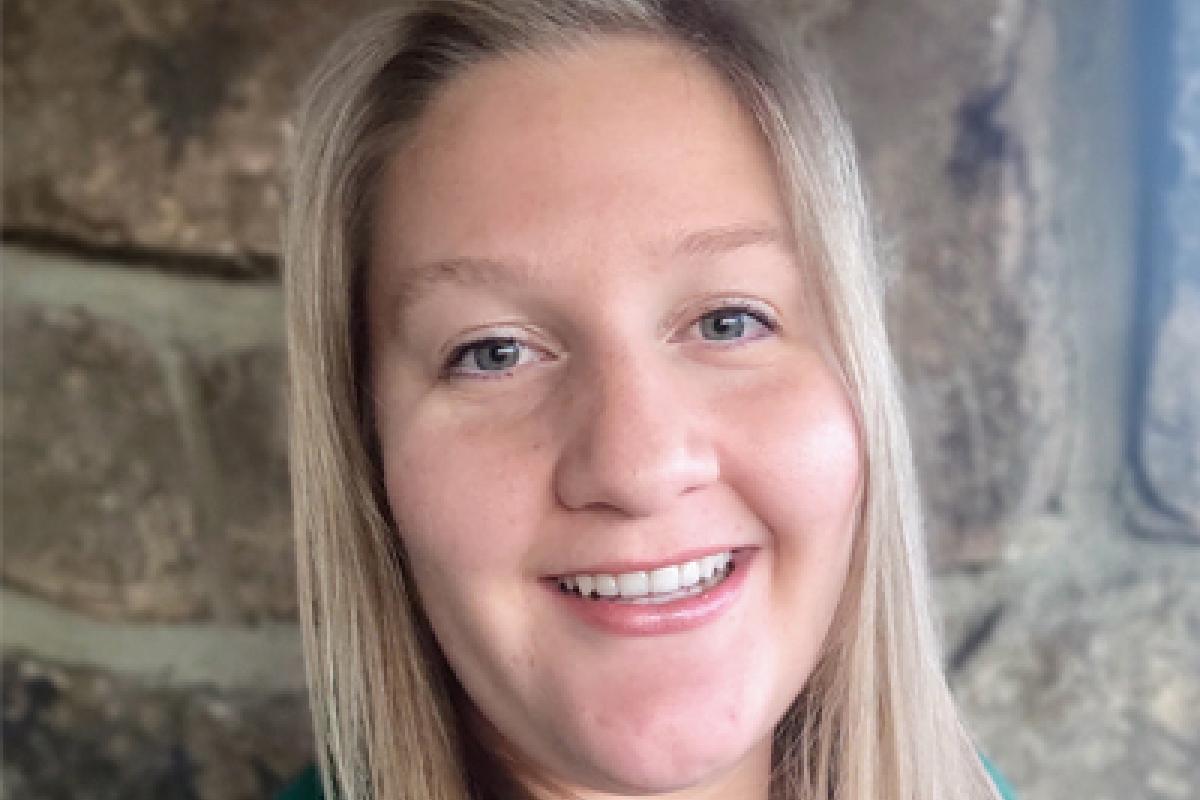 Nicole Travis headshot