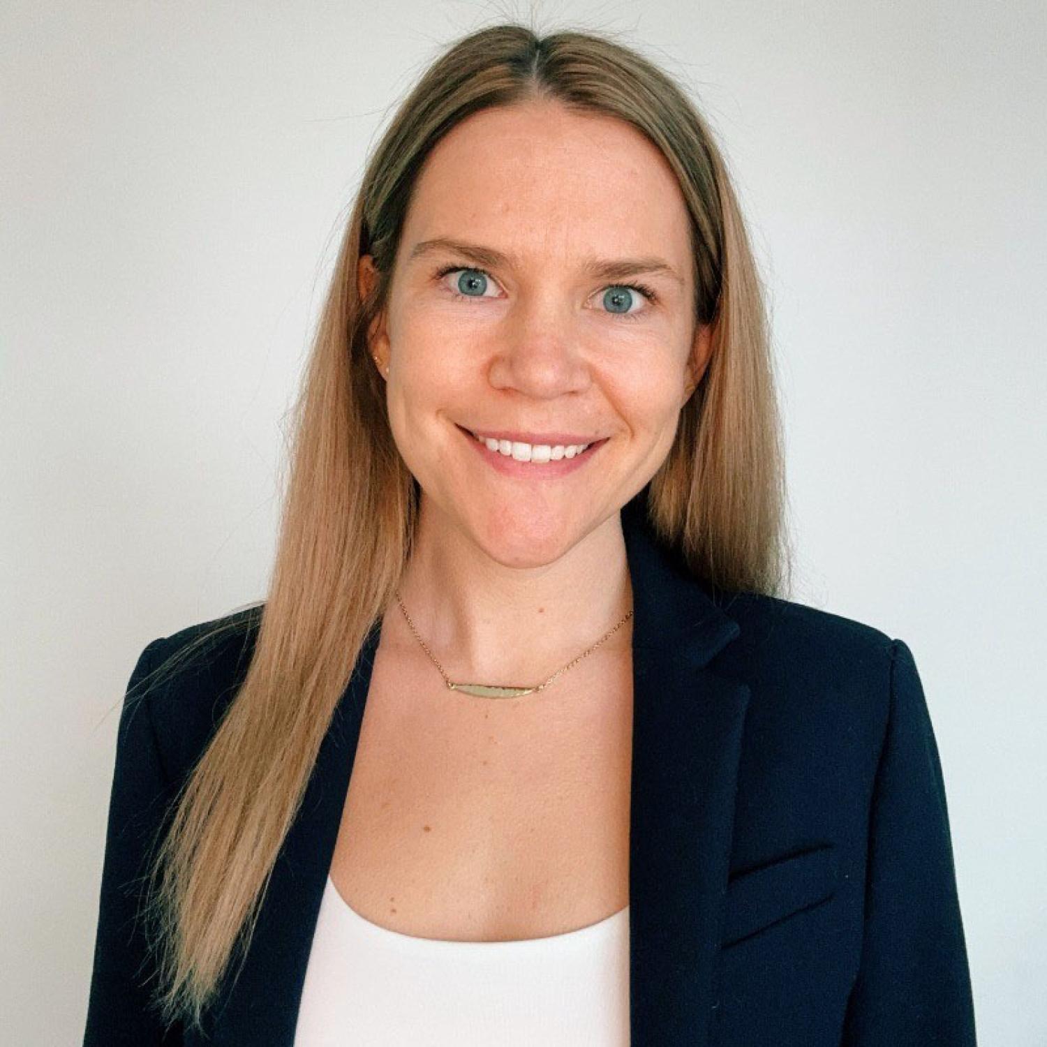 Lauren MacKay