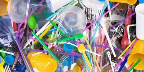 Single use plastics represent an environmental challenge that researchers at the Department of Chemical and Biological Engineering hope to address.