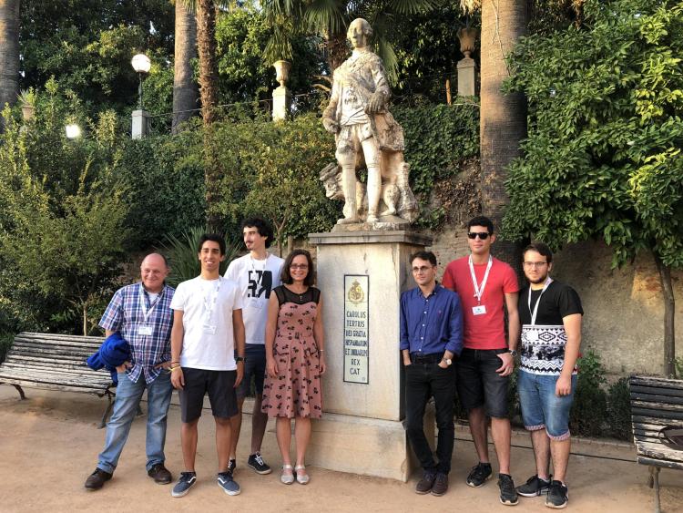 Zoya Popovic with her students in spain