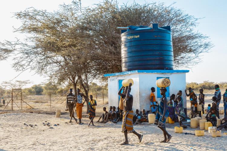 People collecting water in Africa