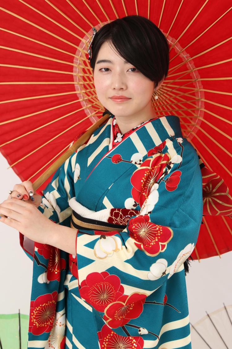 Chieri Kamada in traditional Japanese attire