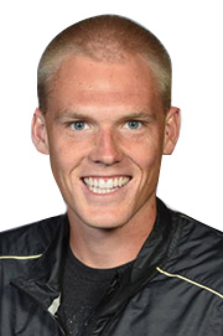 Connor Winter headshot
