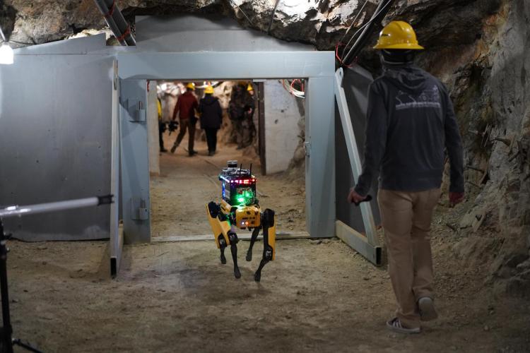 Mines robot