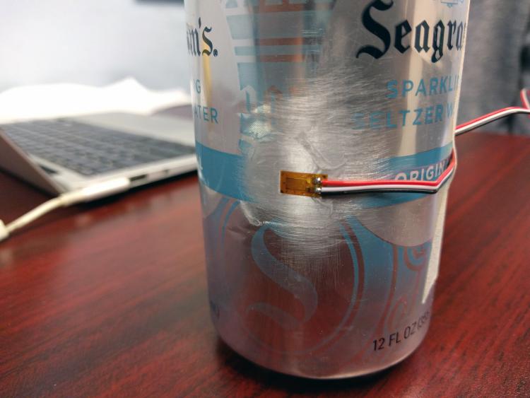 Strain gauga attached to soda can