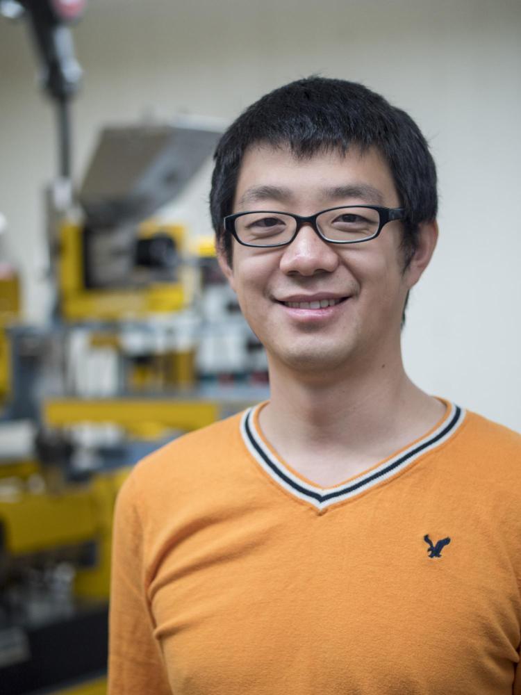Yao Zhai in research lab
