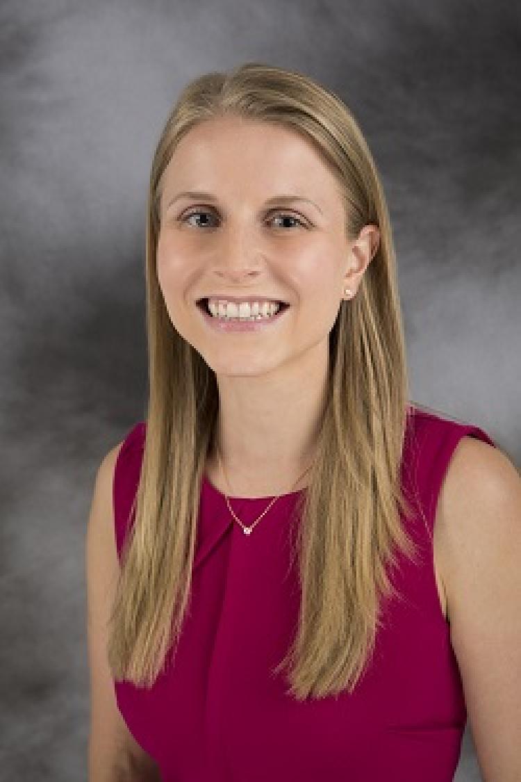 Julie Surfus Headshot