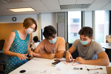 Students working in the ITLP lab on Arduino microcontrollers