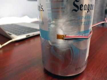 Strain gauga attached to soda can