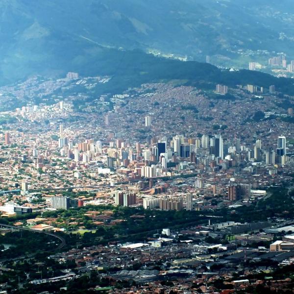 Medellin 2 - Centro historico y El Poblado (al fondo) by Omar Uran is licensed under CC BY 2.0