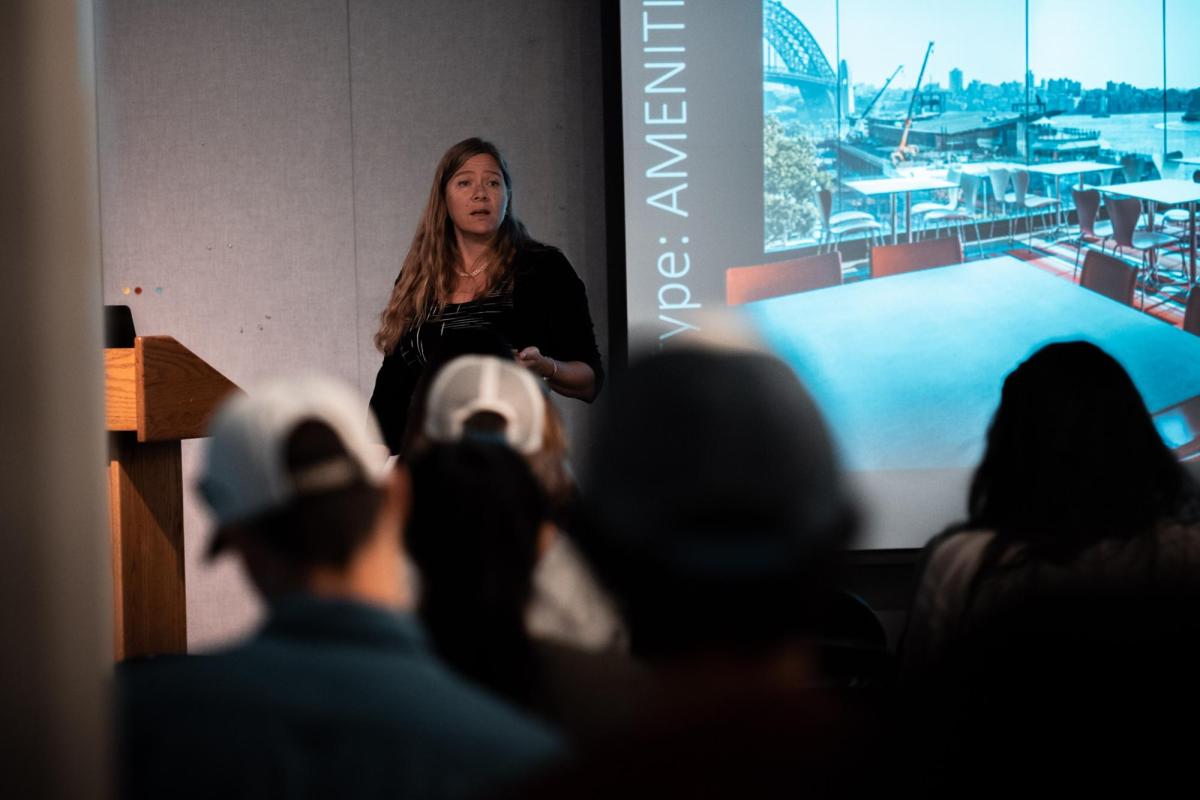 Georgia Lindsay presenting at colloquium