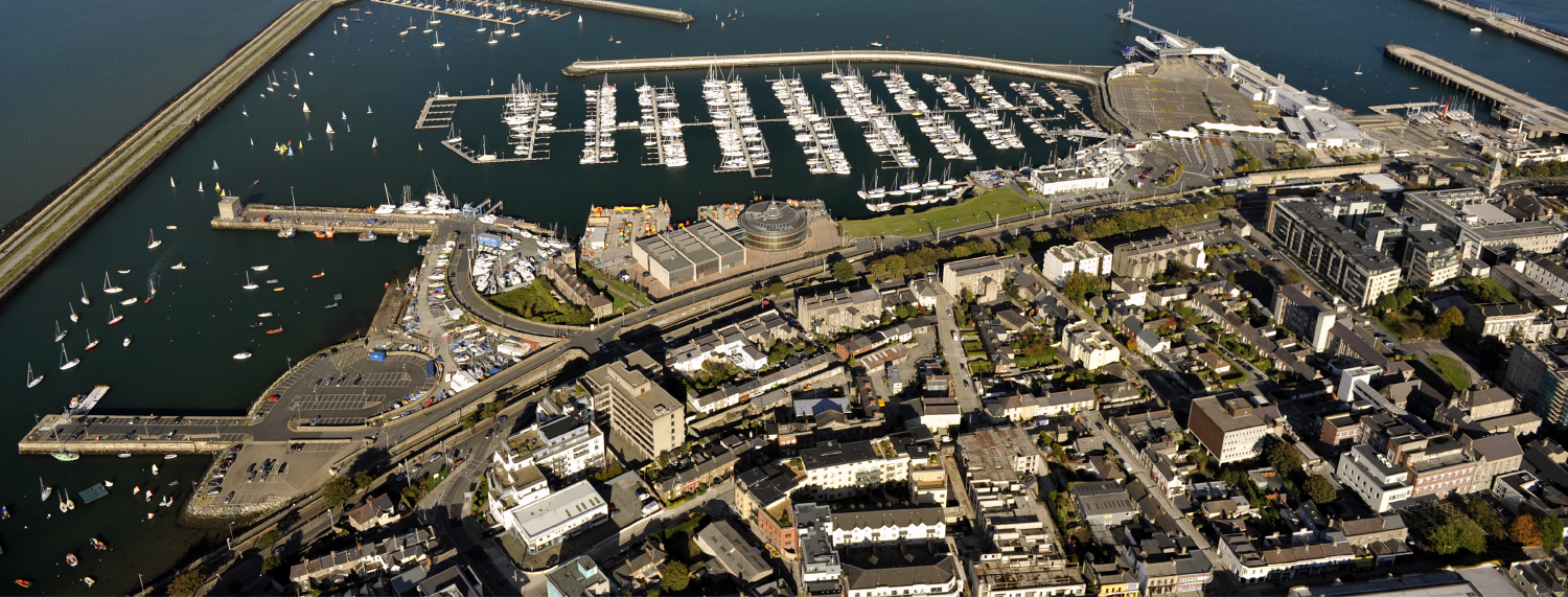 Dunlaoghaire Harbour by PaulODonnell is licensed under CC BY 2.0
