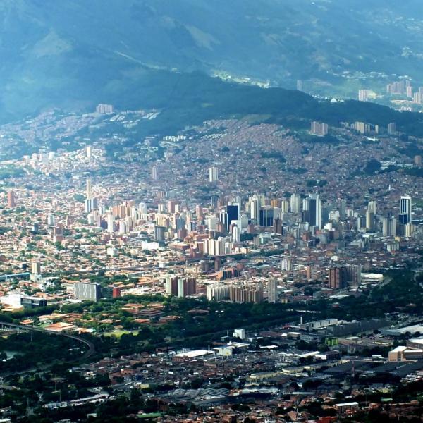 Medellin 2 - Centro historico y El Poblado (al fondo) by Omar Uran is licensed under CC BY 2.0