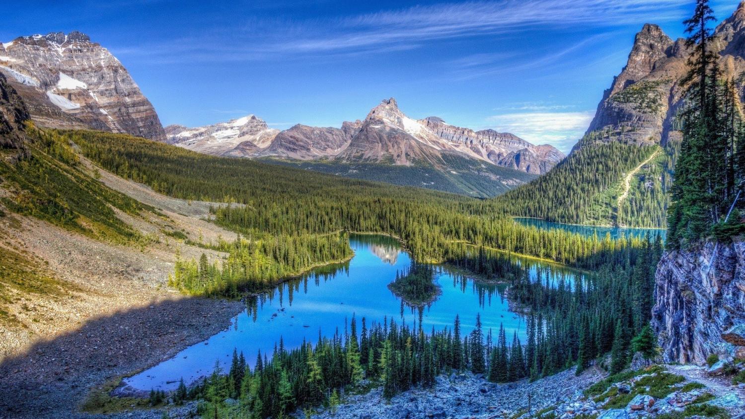 Rocky Mountain National Park with water reflection
