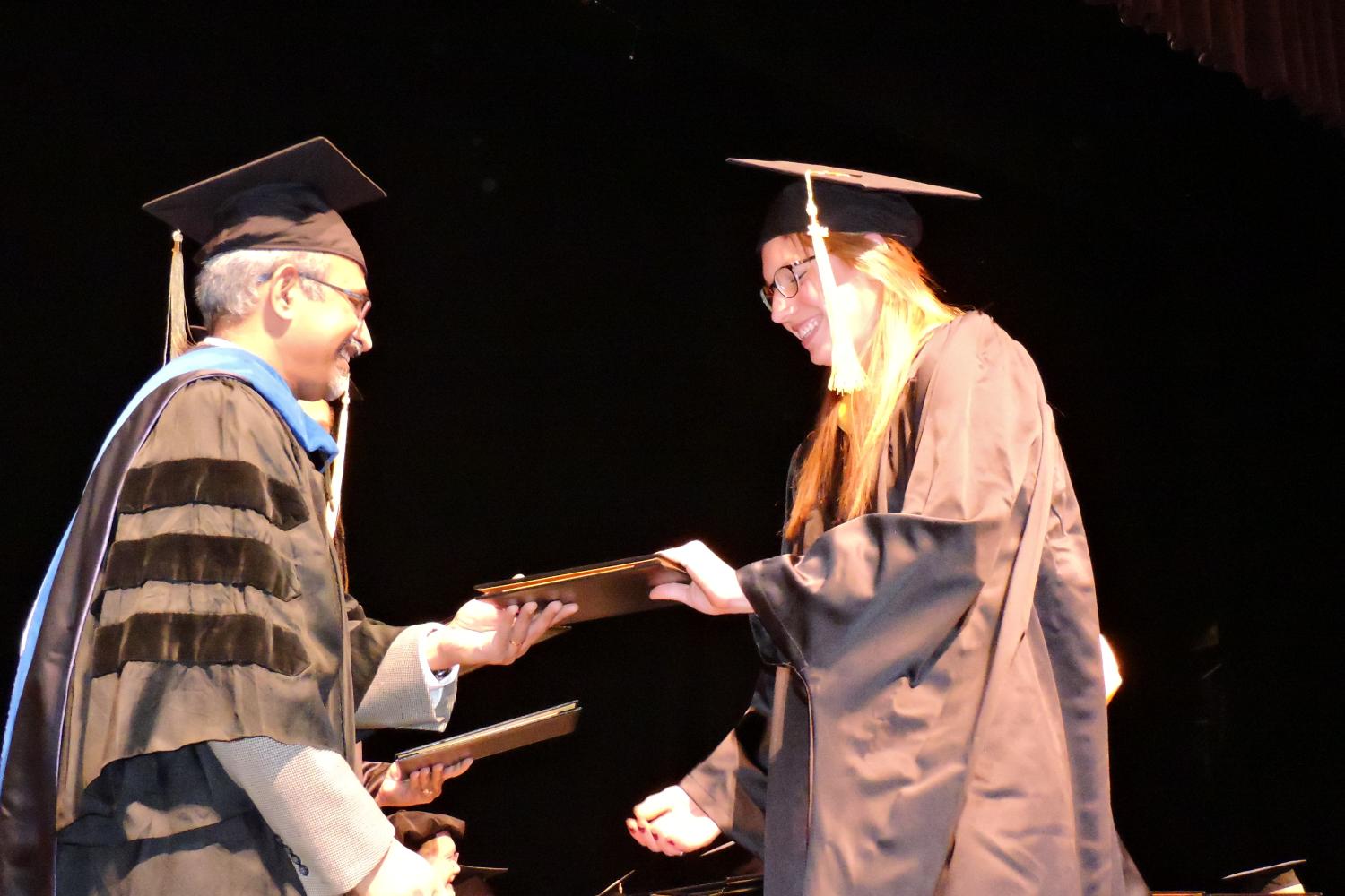 2014wintergradceremony