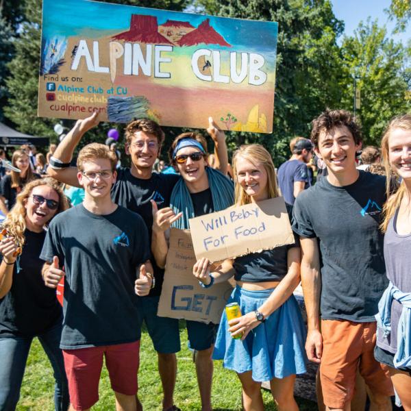 A group of students in the Alpine Club at CU