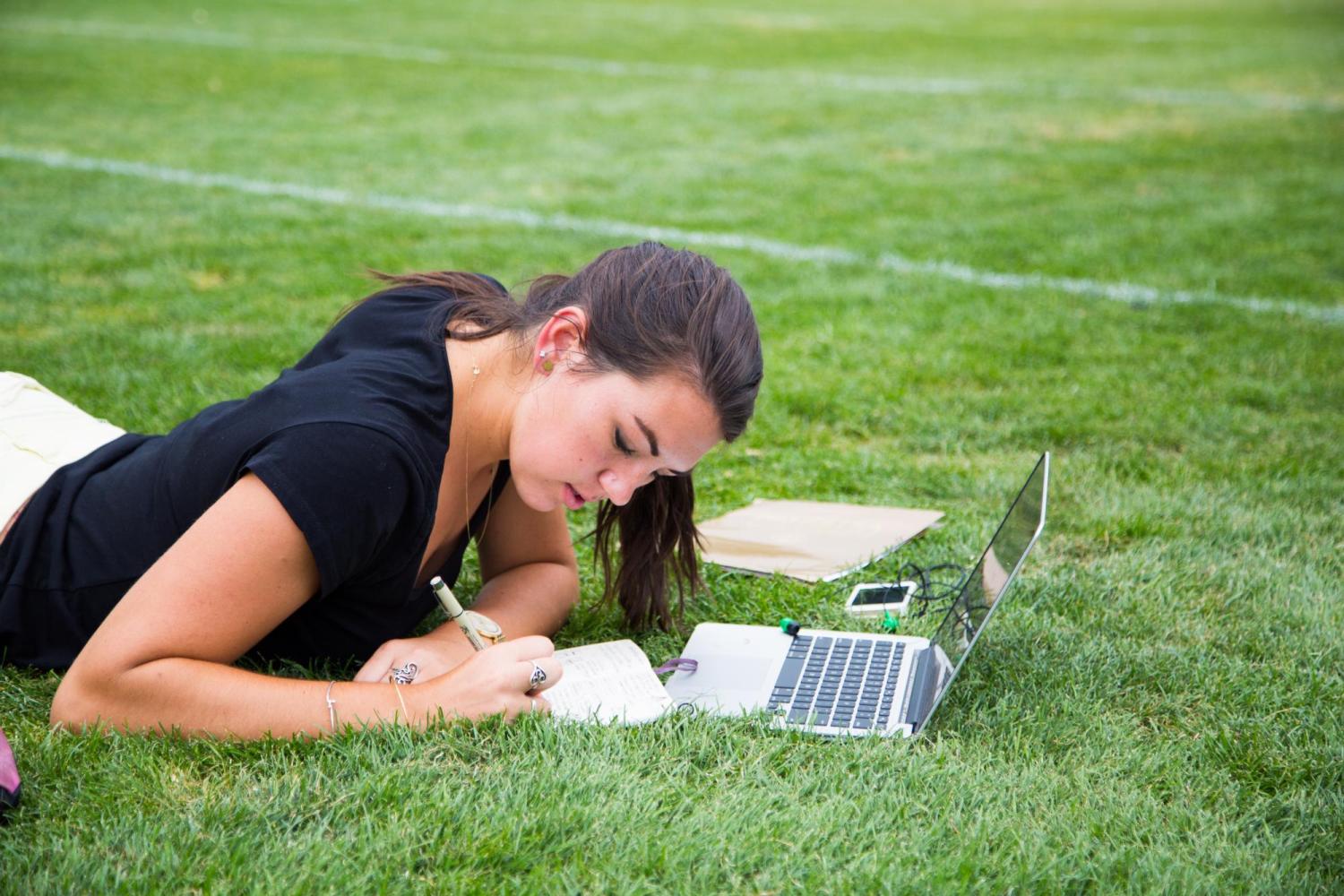female studen studying