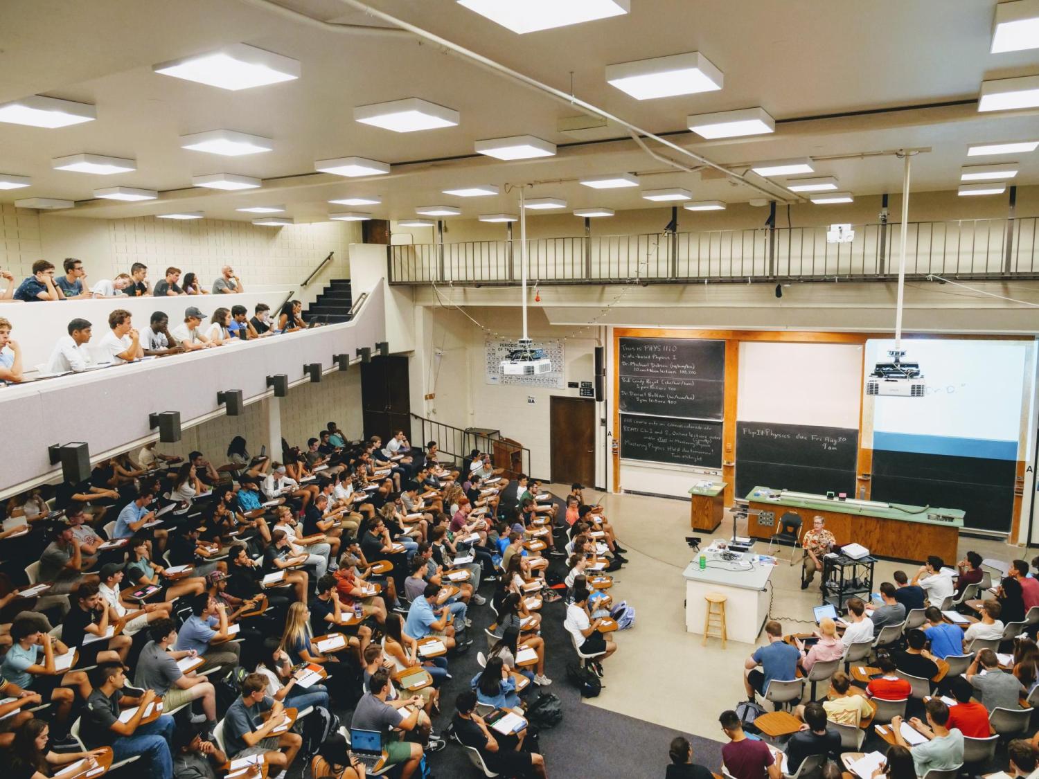 Large lecture hall class