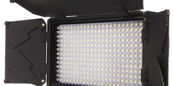 iKan iLED312-v2 On-Camera Bi-Color LED Light with Digital Display