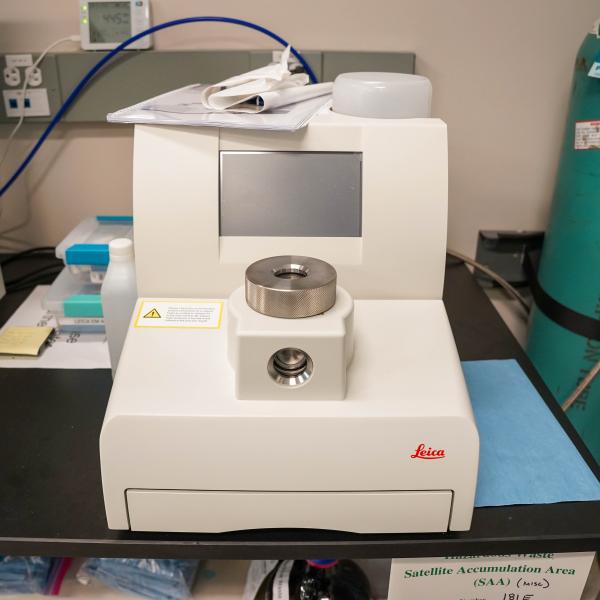 Critical Point Dryer