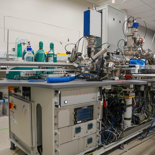 Low Energy Ion Scattering Spectroscopy