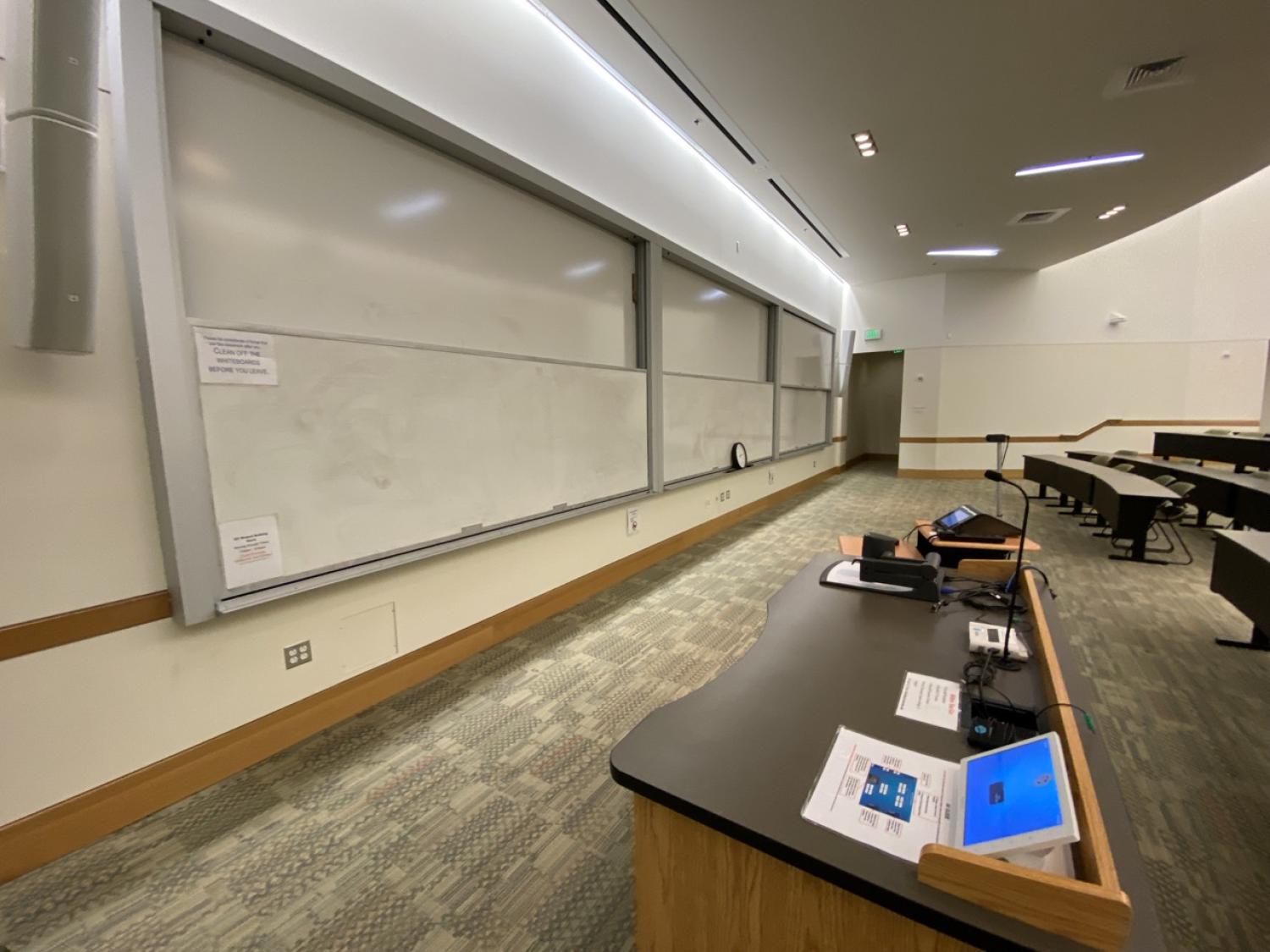A104 whiteboards podium