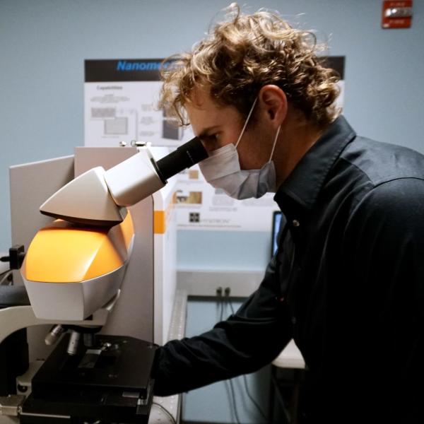 Eckstein using the Renishaw microscope