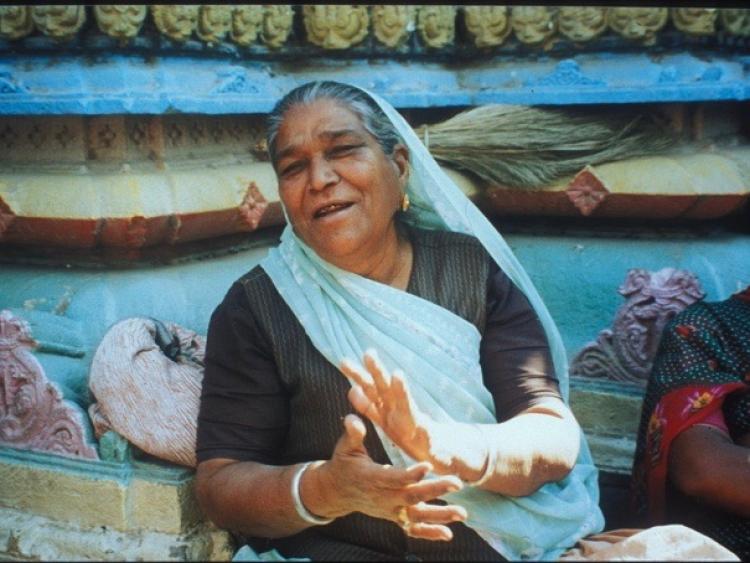 Embodied Sociolinguistics Woman