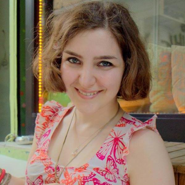 Photograph of Golnar Gharooni Fard