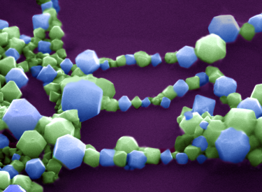 False color image of chains of iron oxide polyhedra