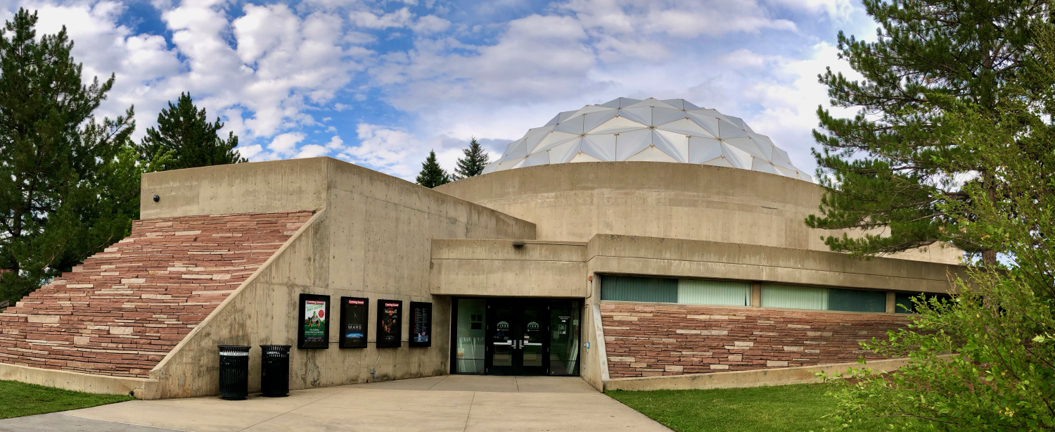 Fiske entrance during summertime