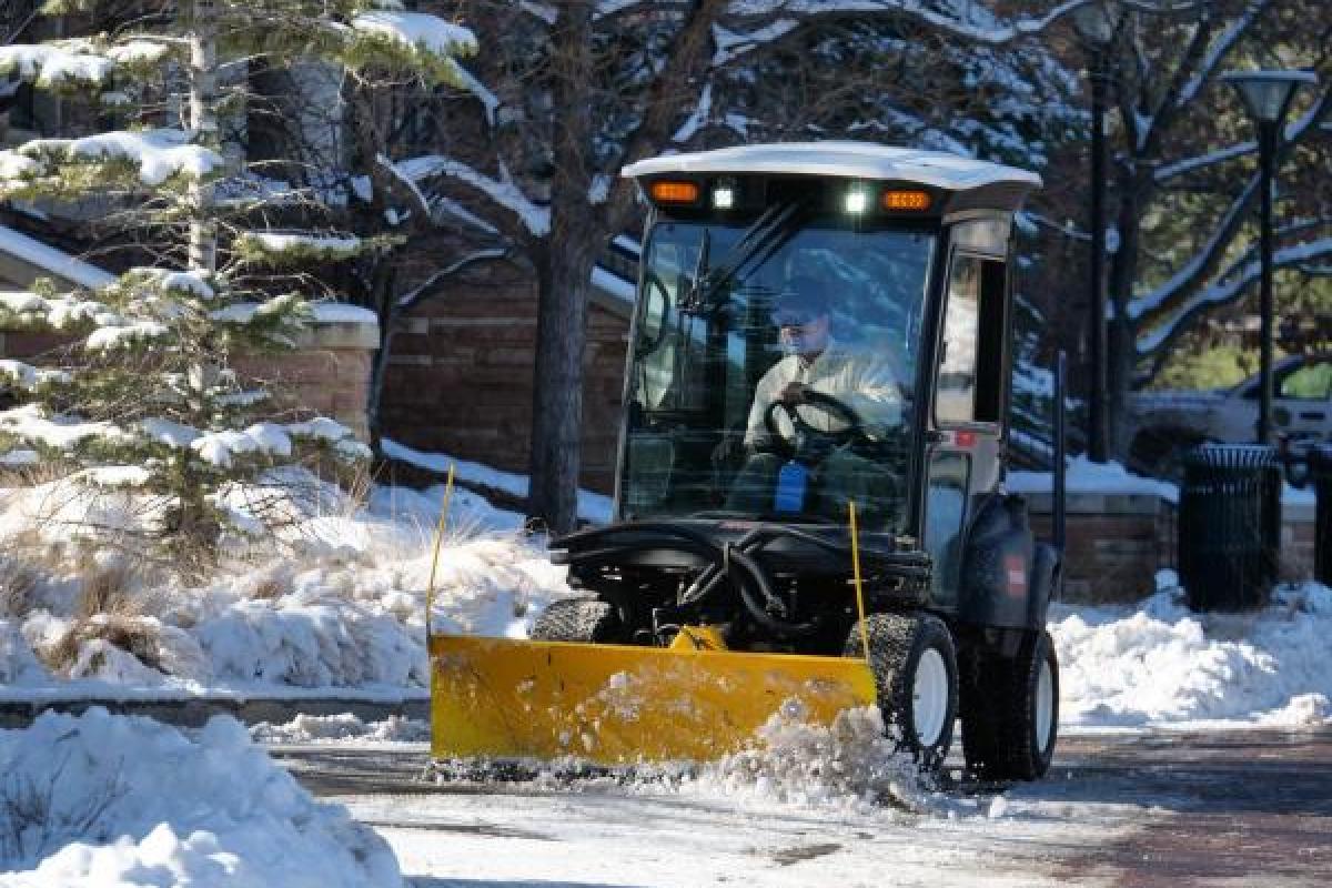 Snow plow on the CU Boulder campus