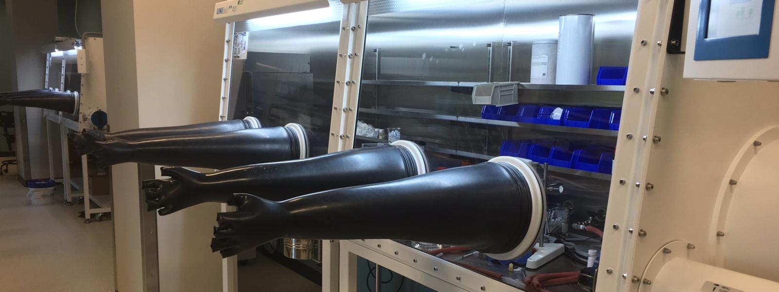 Marshak lab glove boxes