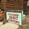 Sign saying "UNCEDED SINIXT TERRiTORY"