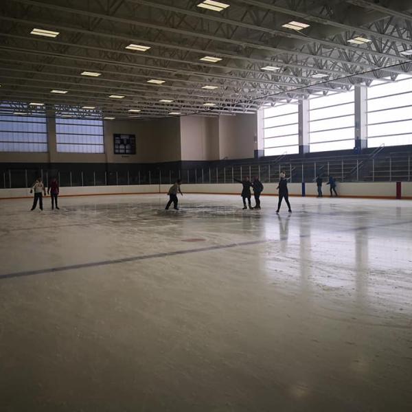 More students skating