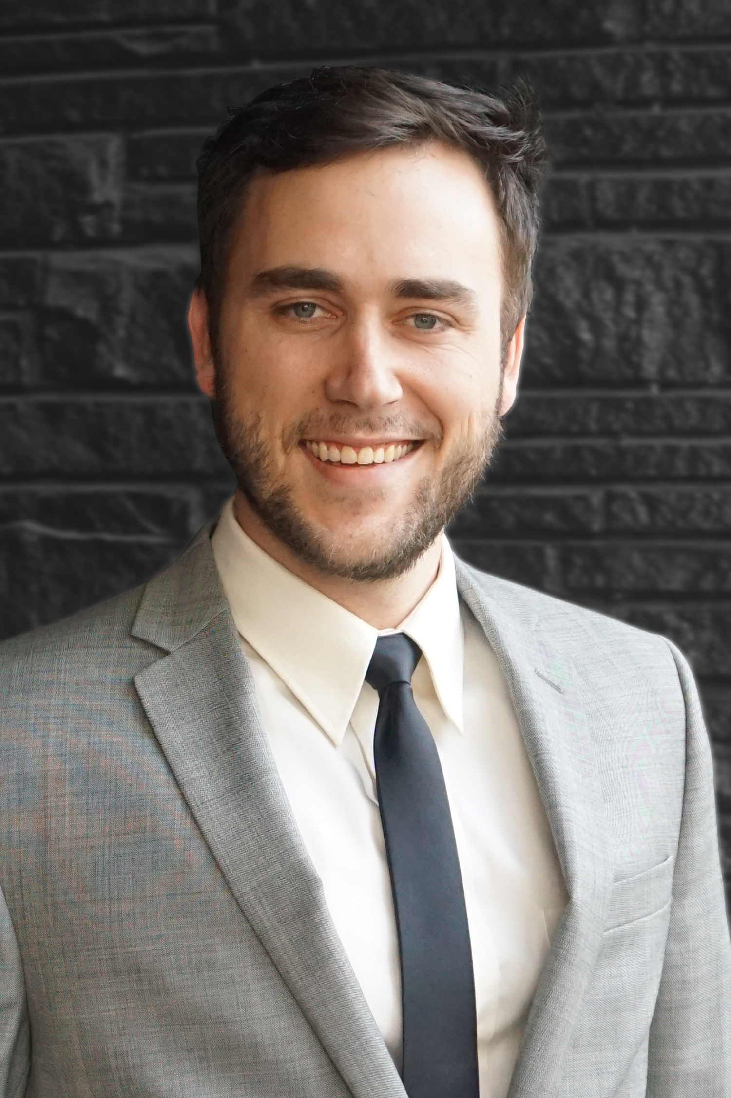 headshot of Dustin