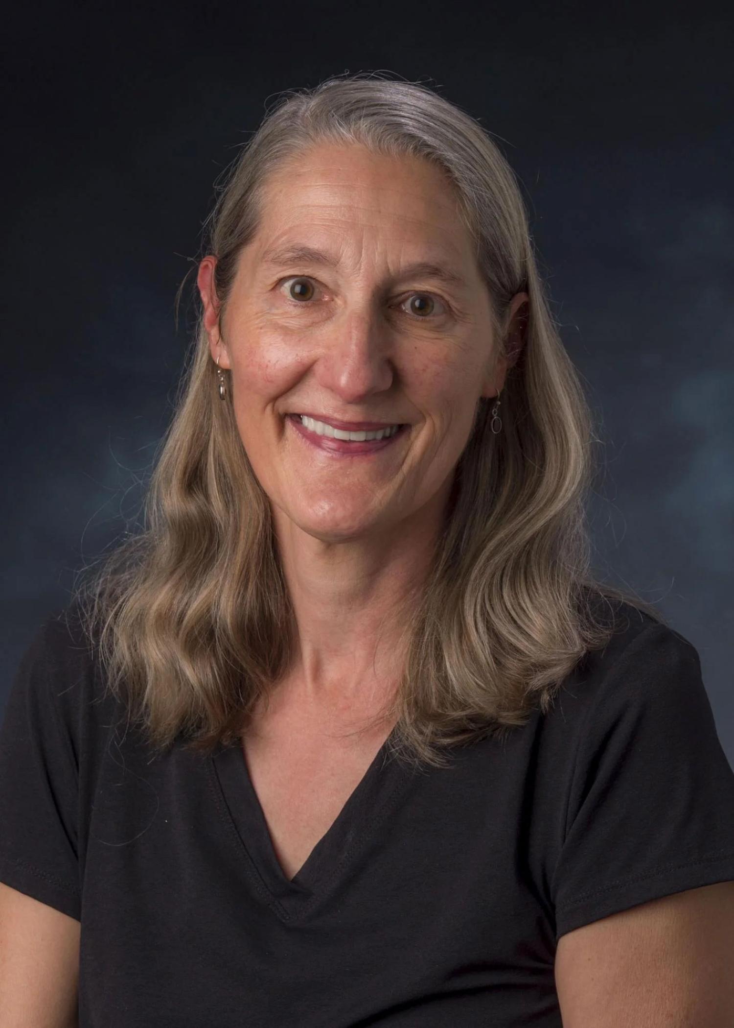 Barbara Kraus headshot
