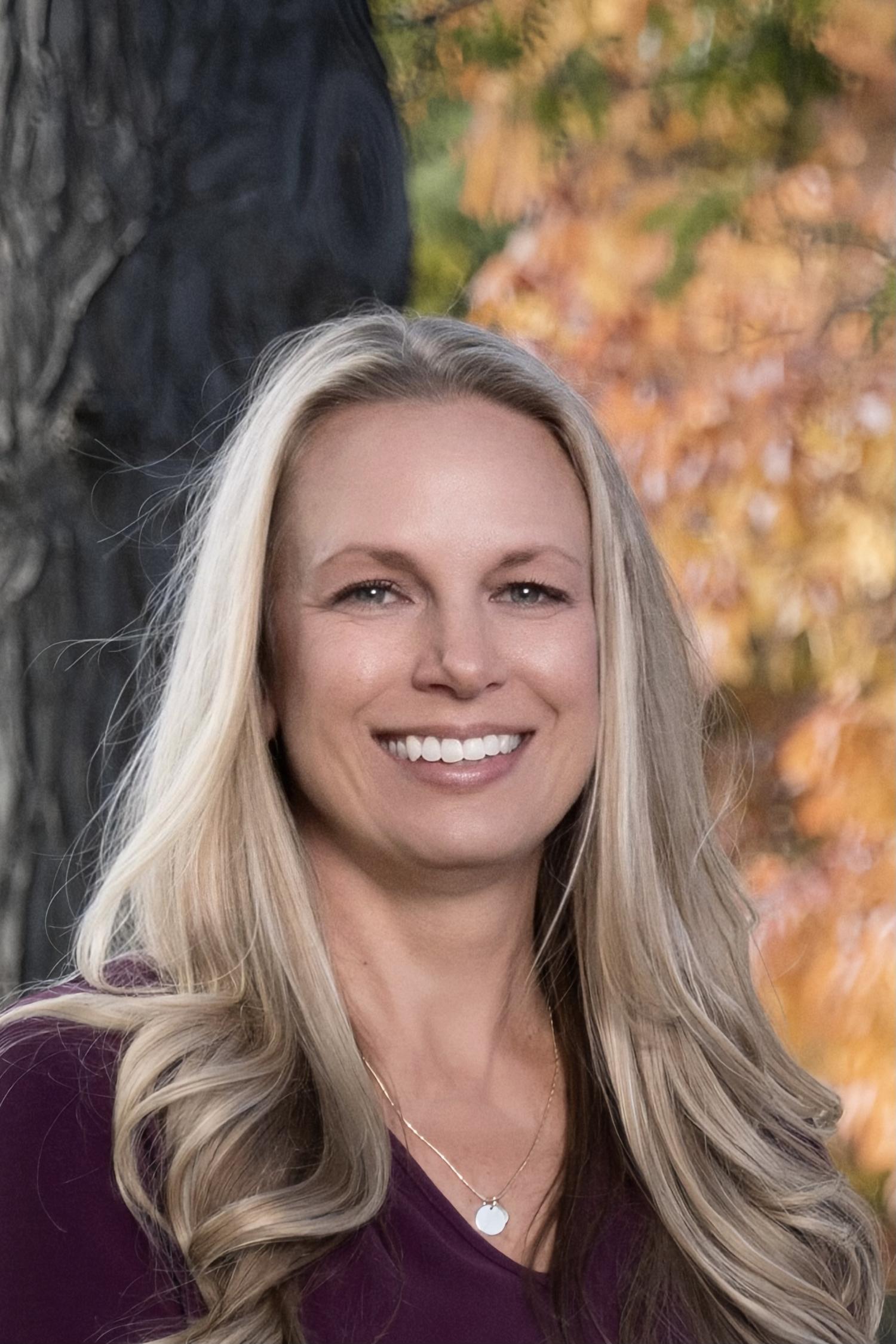 Ginny McNellis Headshot