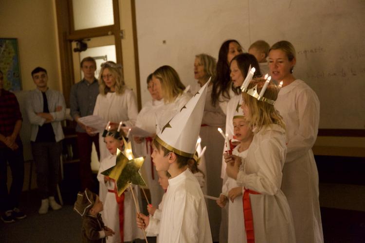 Boulder choir of adults and children sing Lucia songs
