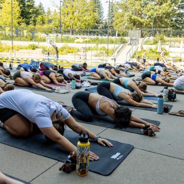 outdoor yoga class
