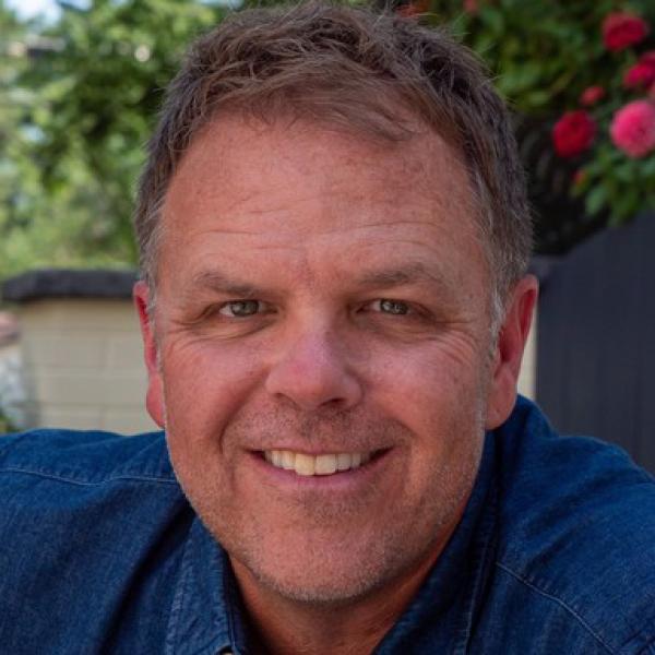 Daniel Conroy (Hum'91)