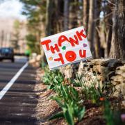 Sign that says Thank You on a road