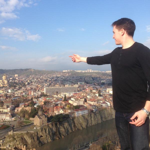 ben pointing to a city in georgia