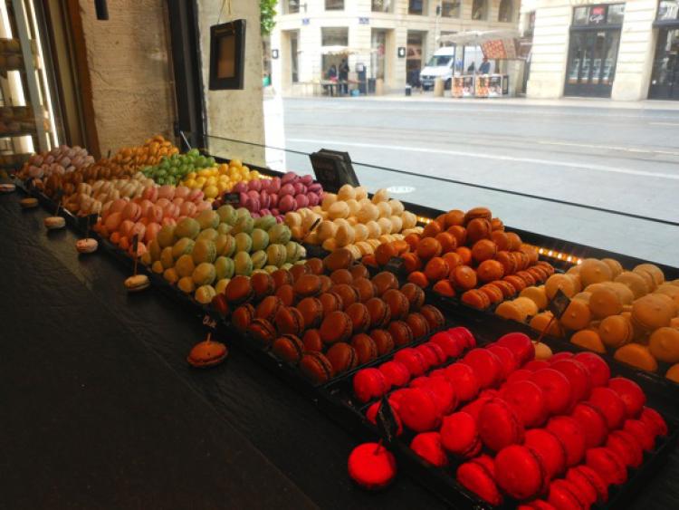 macaroons in france