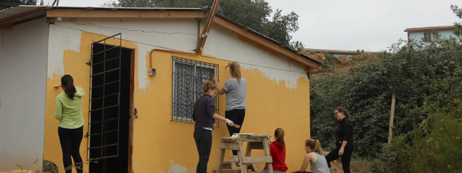 painting a house in chile