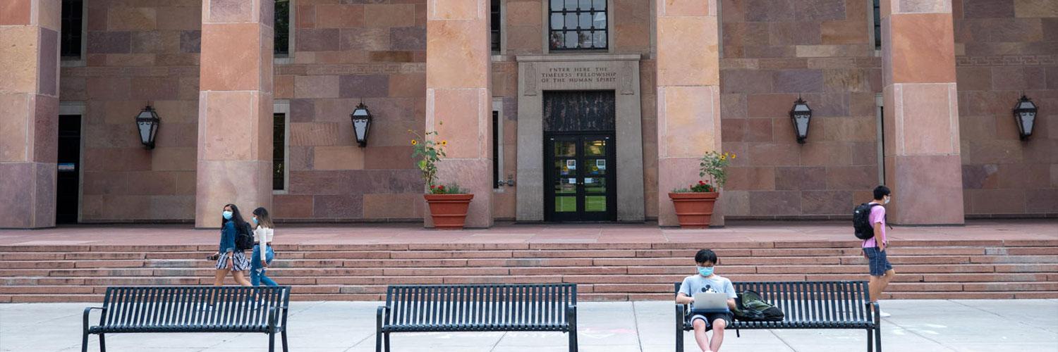 students back in front of the UMC