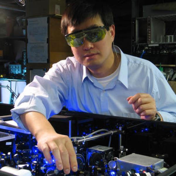 Jun Ye wins the 2021 Julius Springer Prize