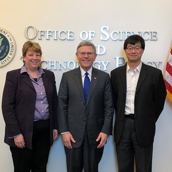 CU Boulder delegation meets with leadership at White House to discuss quantum research, industry collaboration
