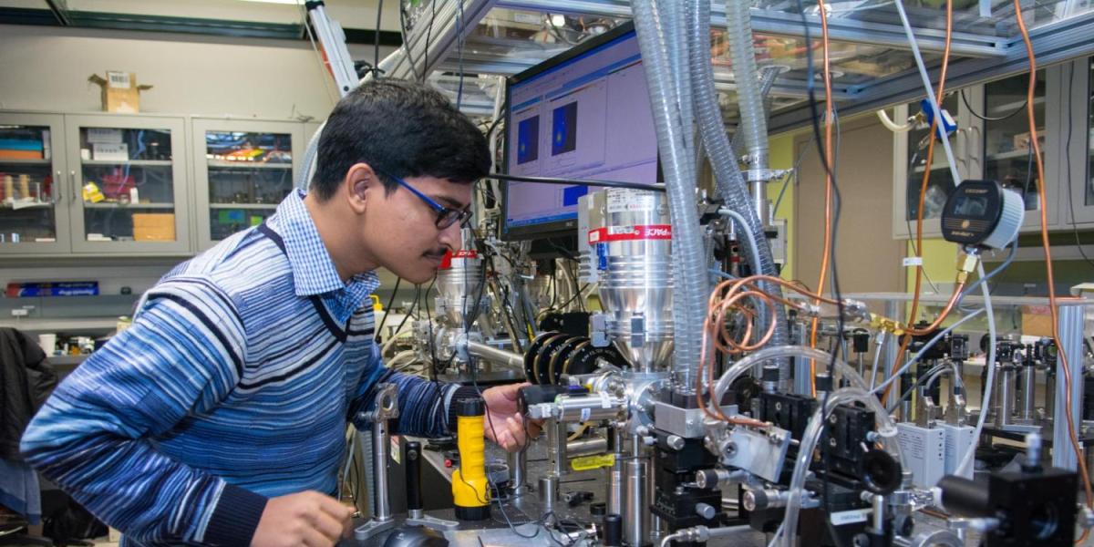Graduate Degree Programs in Quantum Science and Engineering